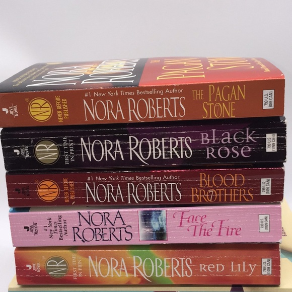 Bundle of 7 Nora Roberts Fiction Novels Books - Picture 7 of 11